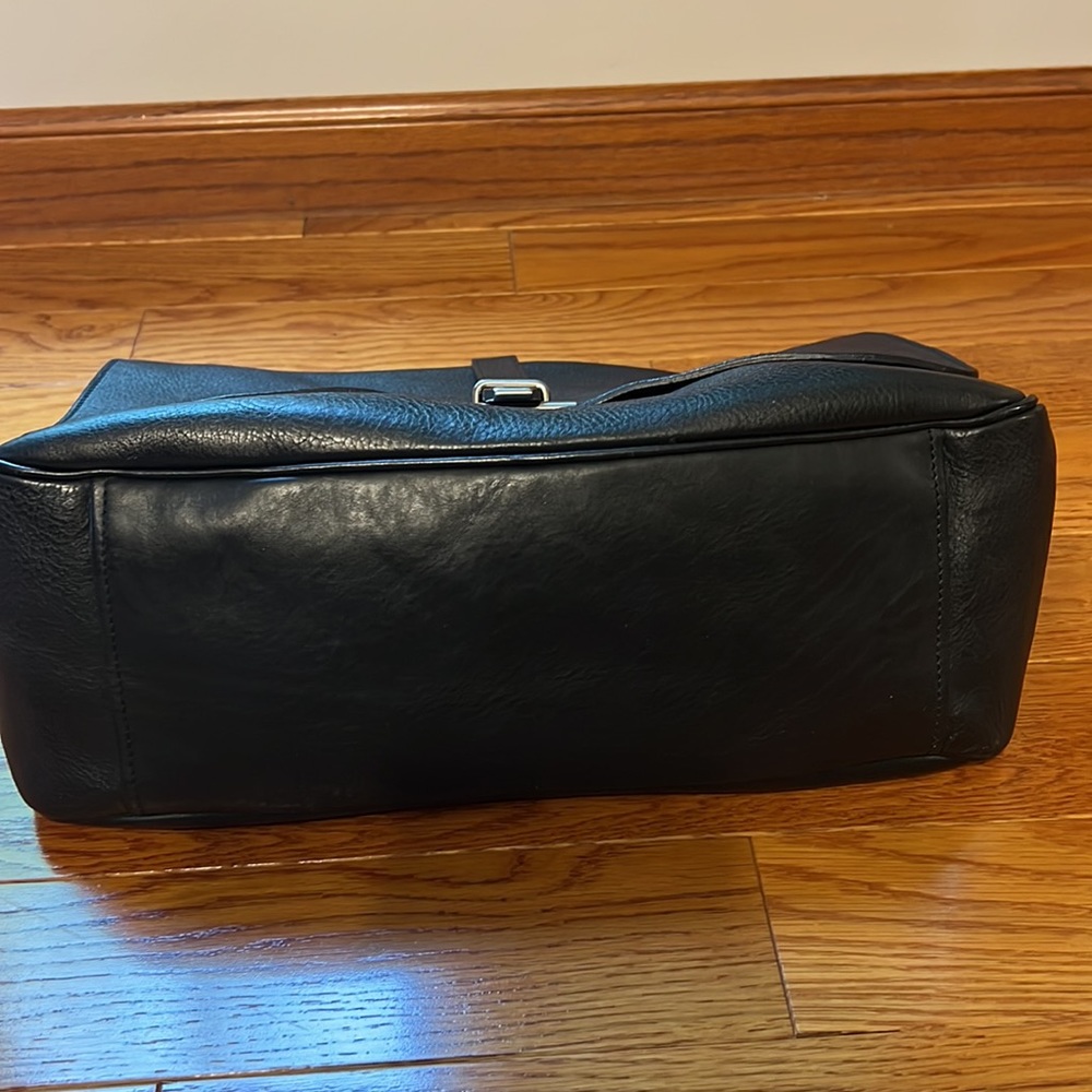 Large Pebble leather PRADA purse - Picture 6 of 12